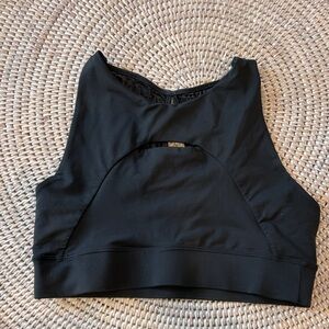 Sleek Black Sports Bra for Women